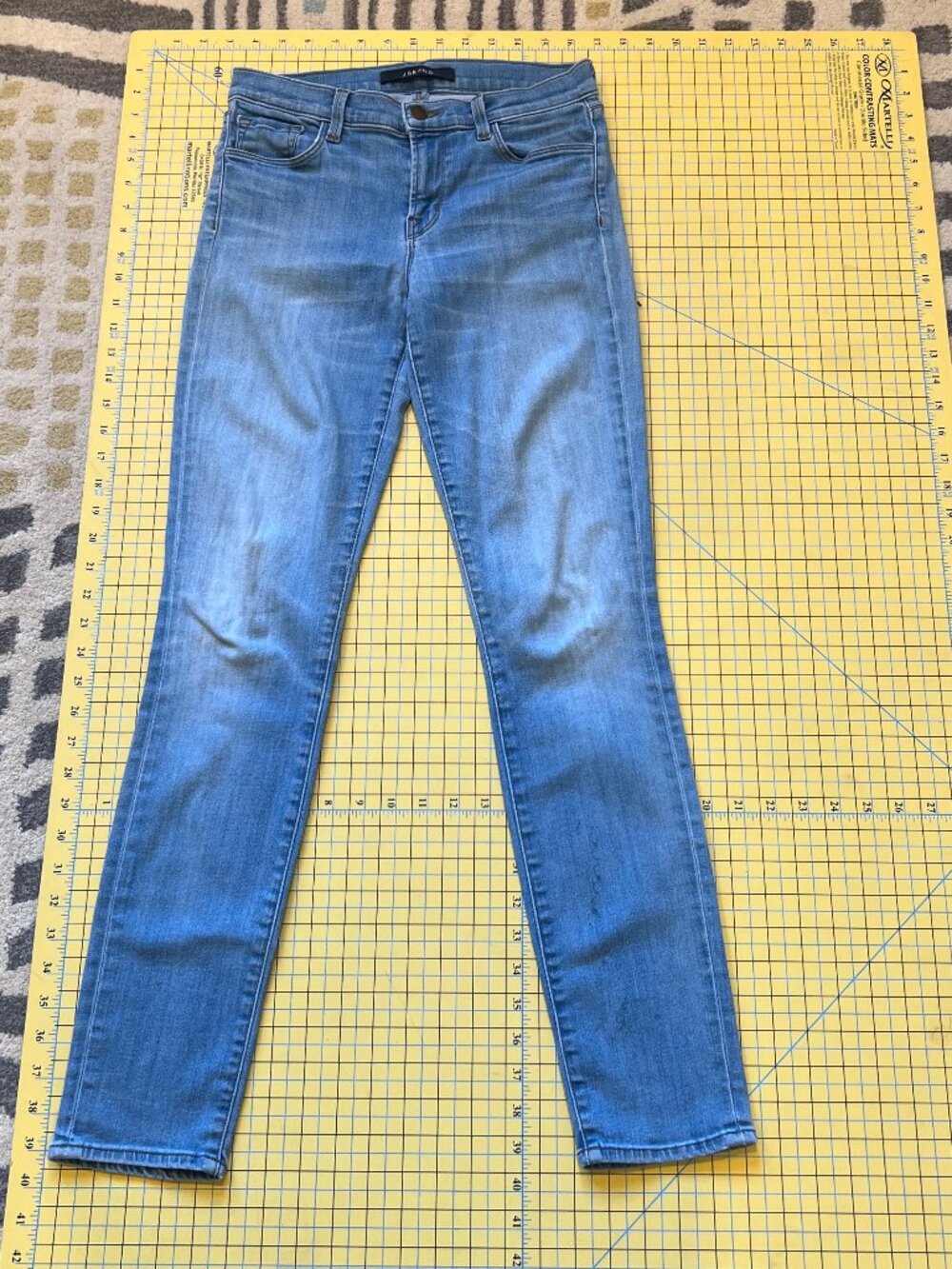 J Brand skinny jeans sz 26 light blue wash